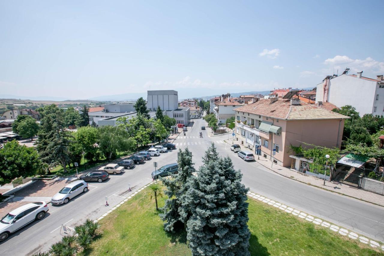 Family Hotel Ambrozia Sandanski Exterior foto