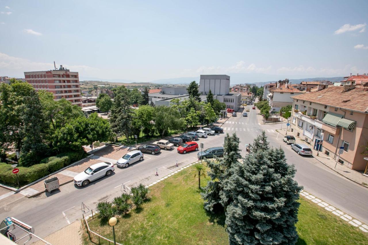 Family Hotel Ambrozia Sandanski Exterior foto